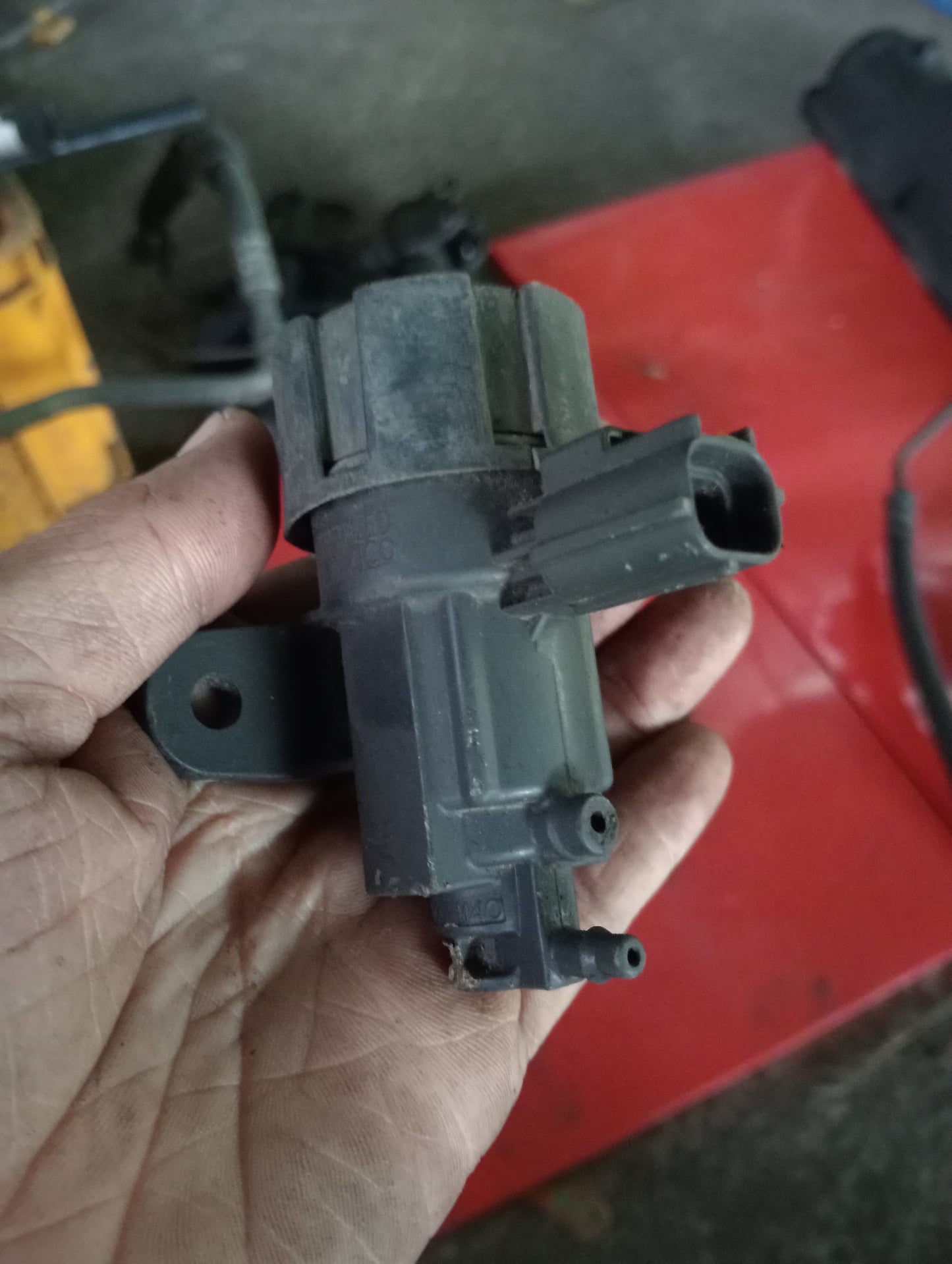 Ford Explorer | Eddie Bauer | 2005 | EGR Valve
