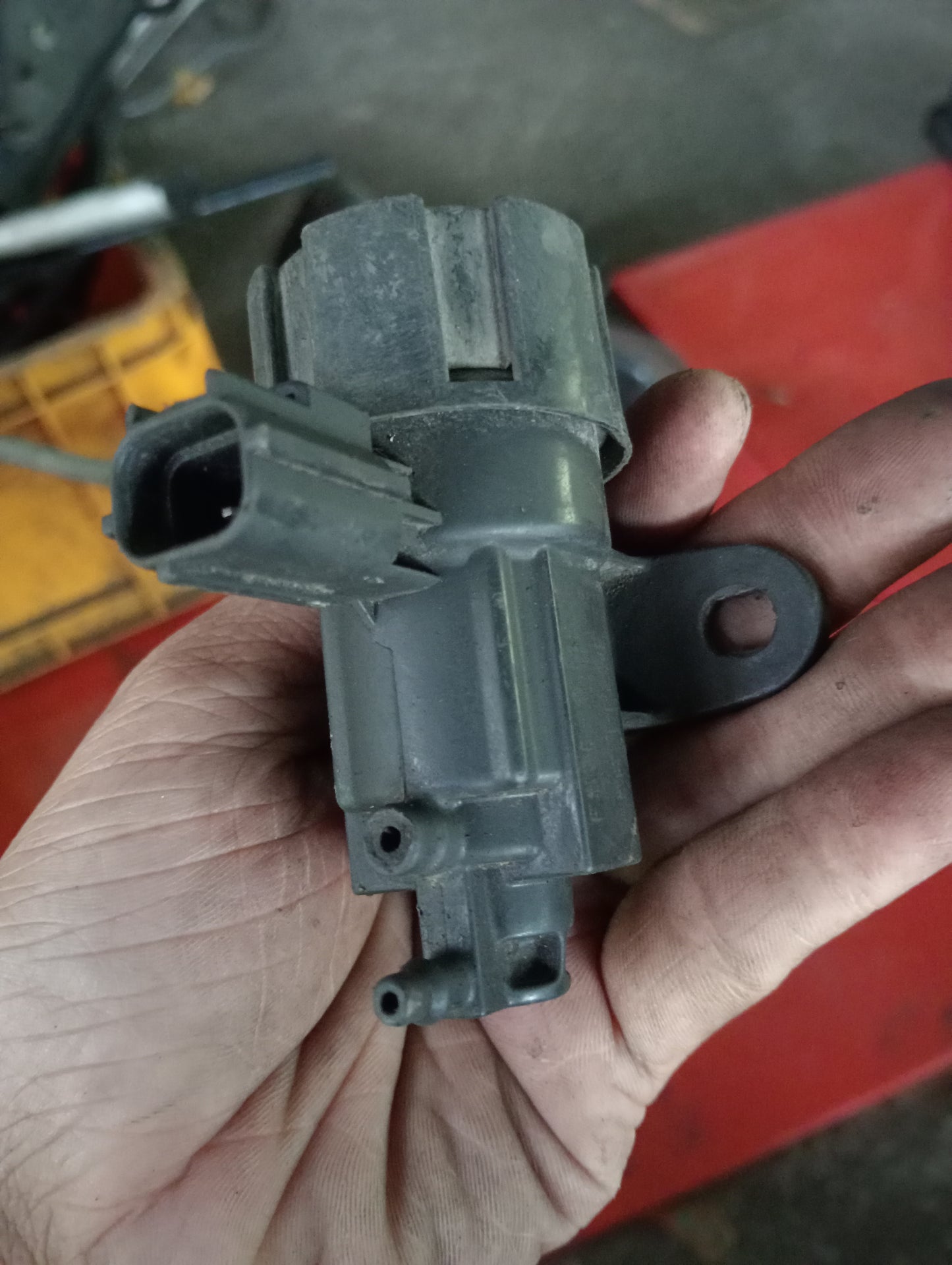 Ford Explorer | Eddie Bauer | 2005 | EGR Valve