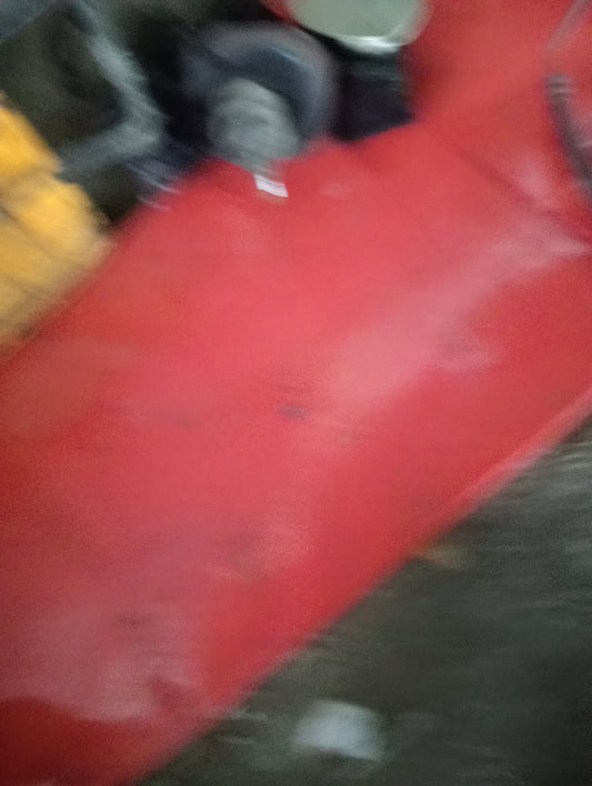 Ford Explorer | Eddie Bauer | 2005 | Battery Support