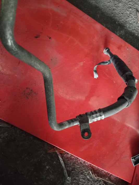 Ford Explorer | Eddie Bauer | 2005 | Aircon Hose