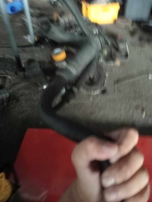 Ford Explorer | Eddie Bauer | 2005 | Fuel Filler Pipe