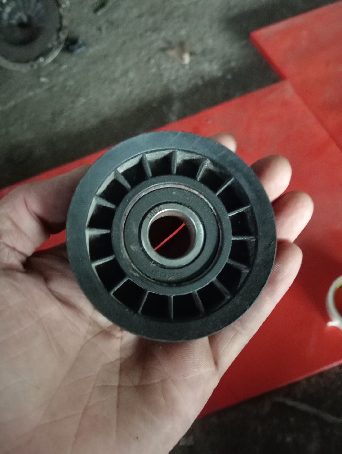 Ford Explorer | Eddie Bauer | 2005 | Belt Tensioner Pulley