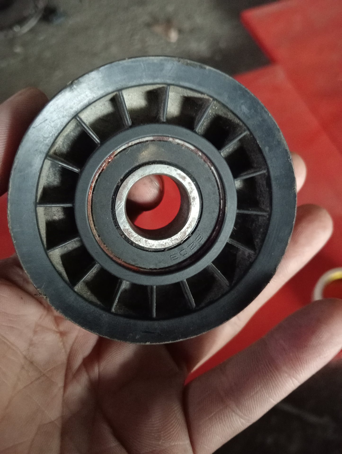 Ford Explorer | Eddie Bauer | 2005 | Belt Tensioner Pulley
