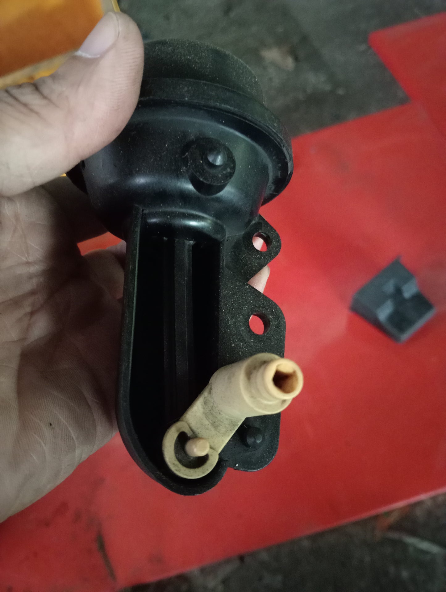 Ford Escape | 2.3 | Oil Filter Housing