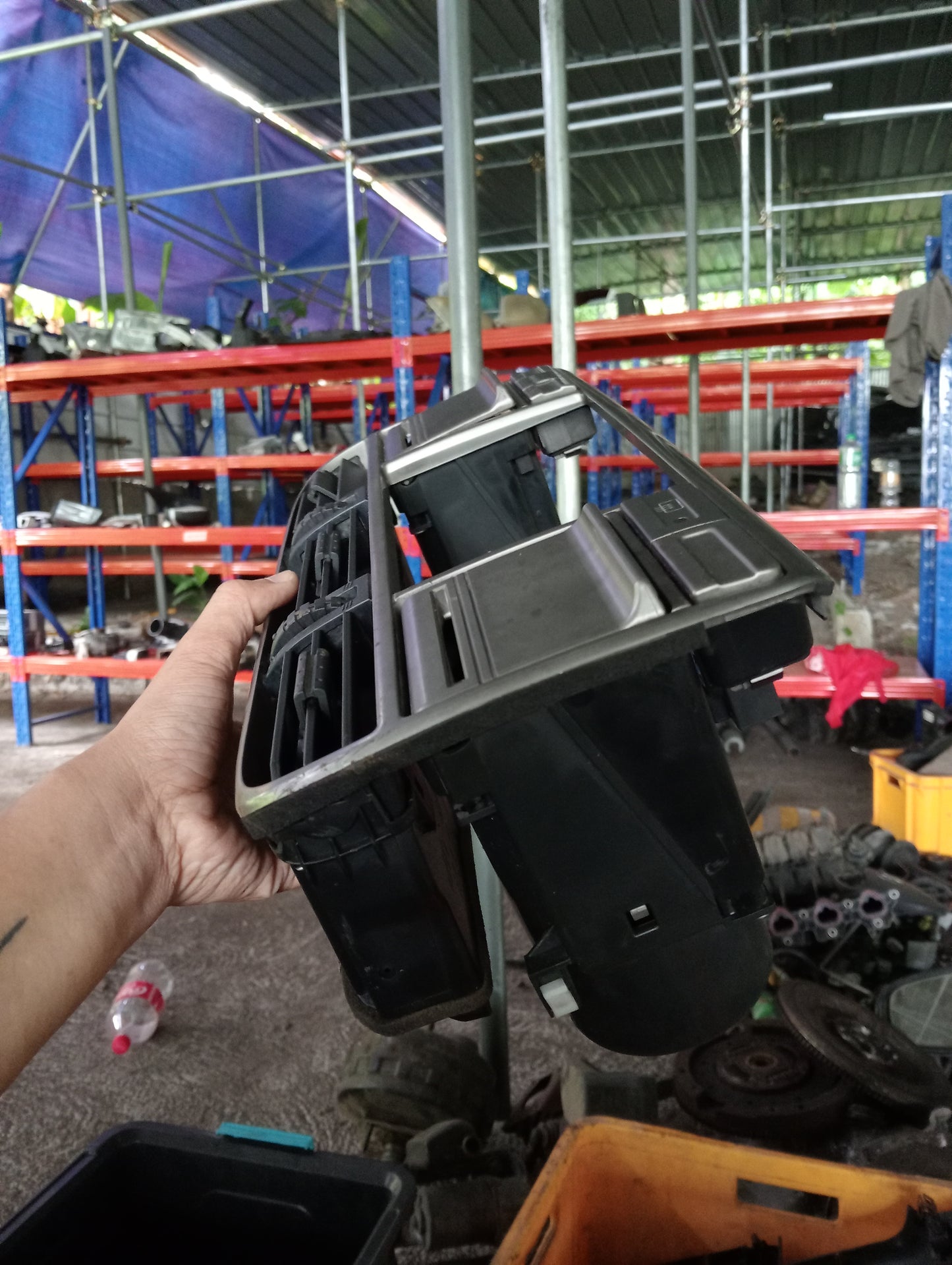 Nissan | X-Trail | Center Frame With AC Vents
