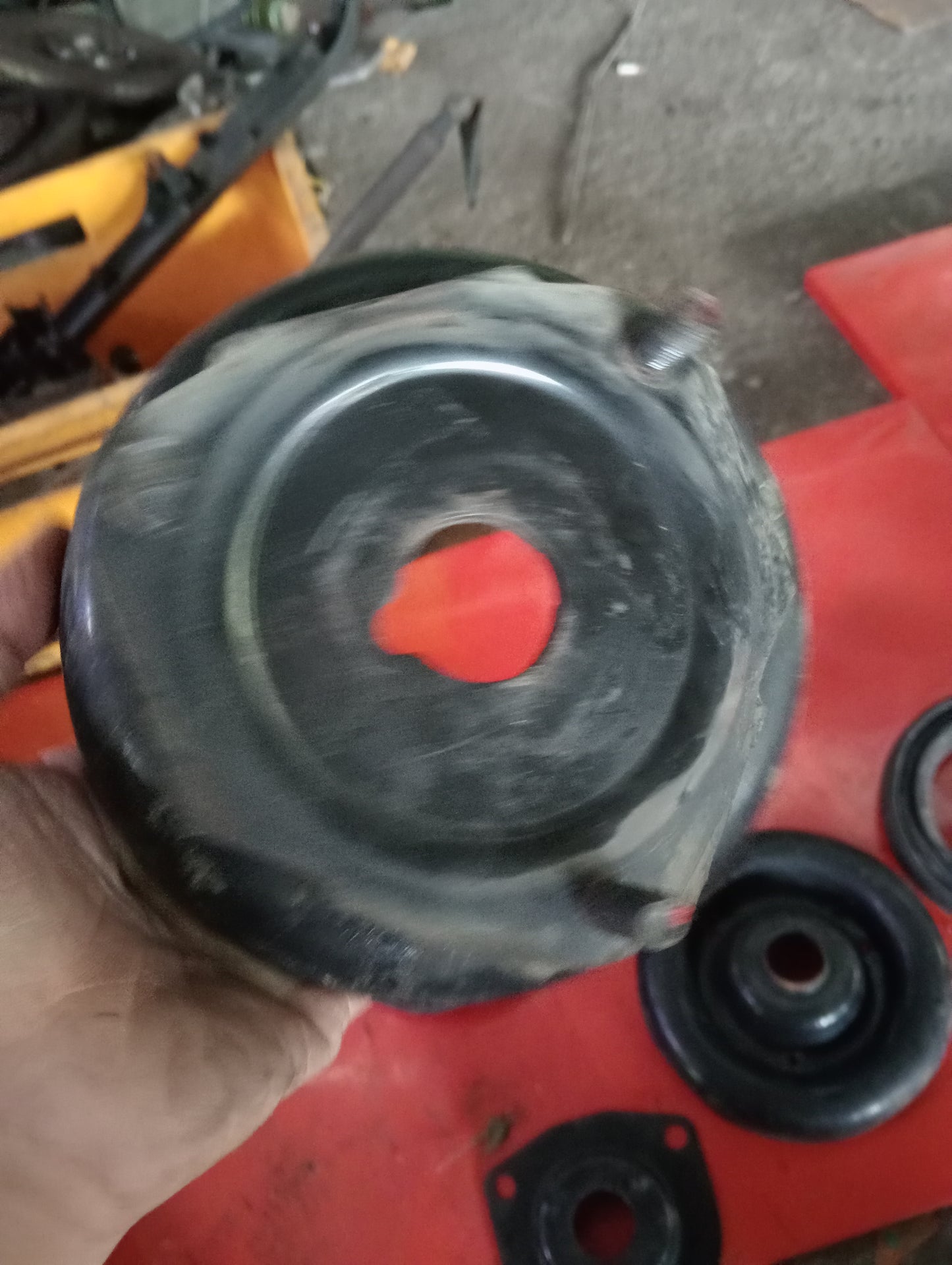 Nissan | X-Trail | Shocks Mounting