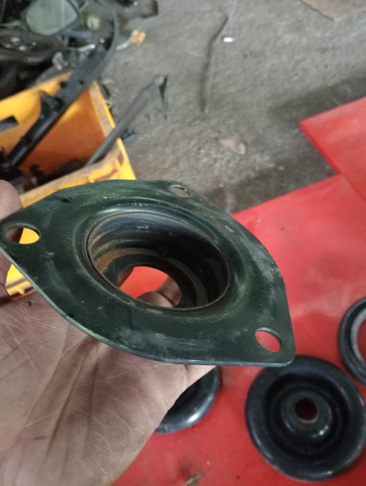 Nissan | X-Trail | Shocks Mounting