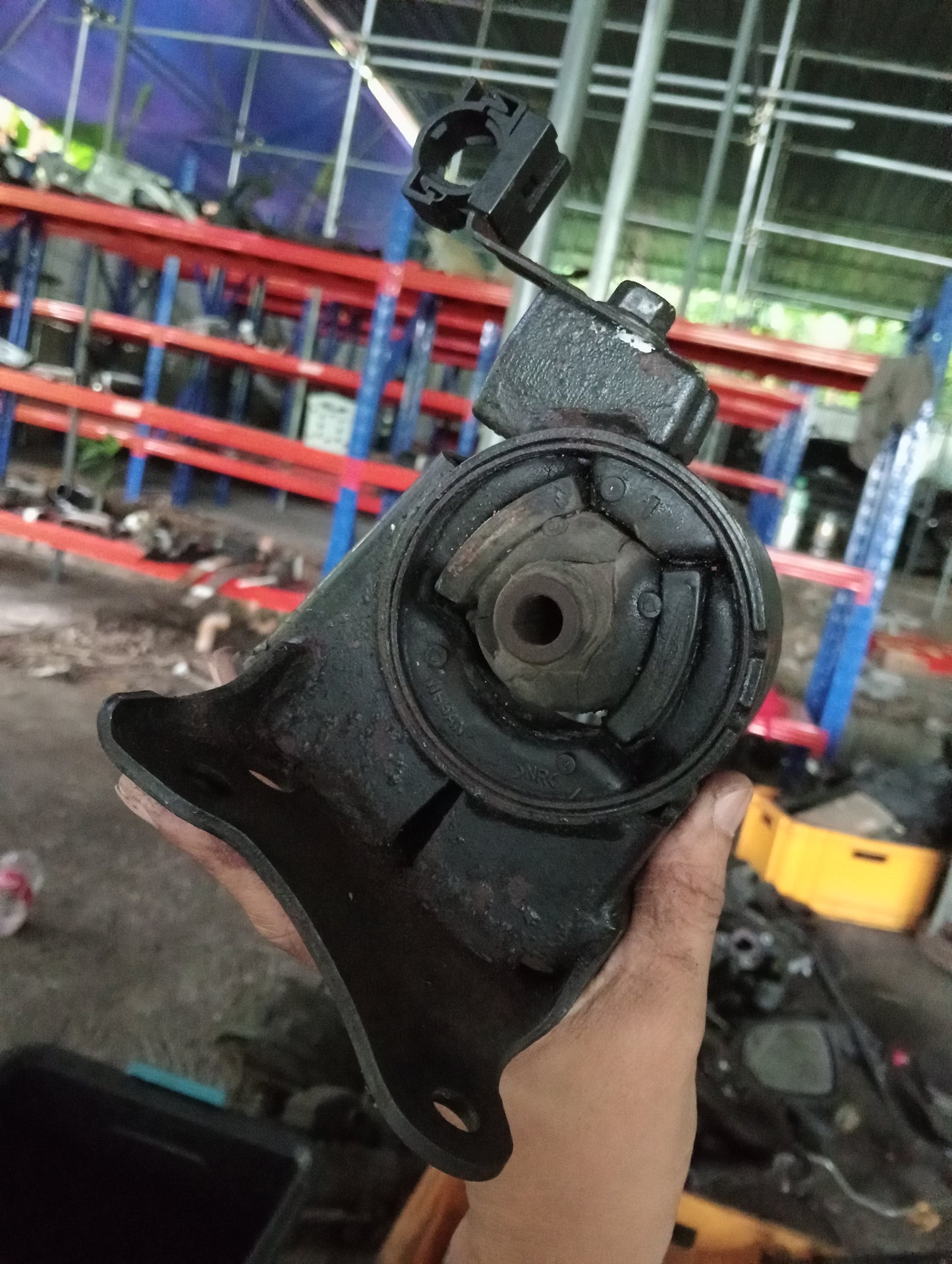 Nissan | X-Trail | Engine Support