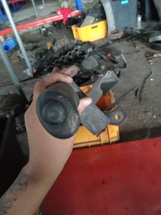 Nissan | X-Trail | Hand Brake