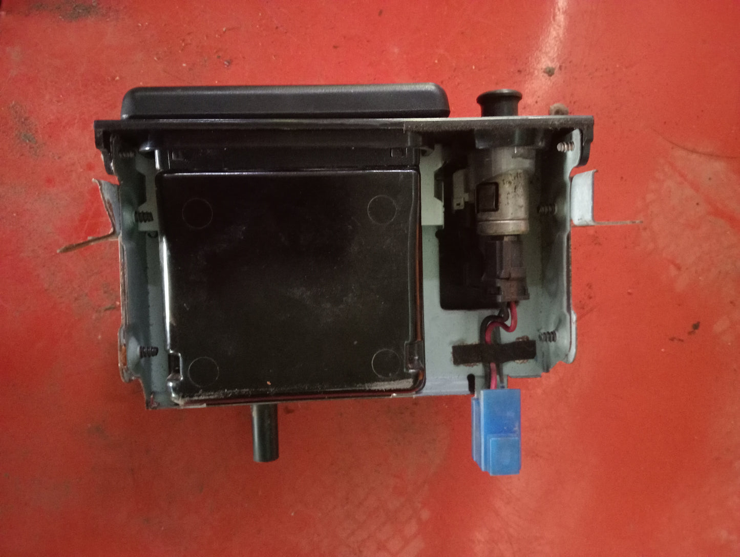 Nissan | X-Trail | Ashtray & Igniter