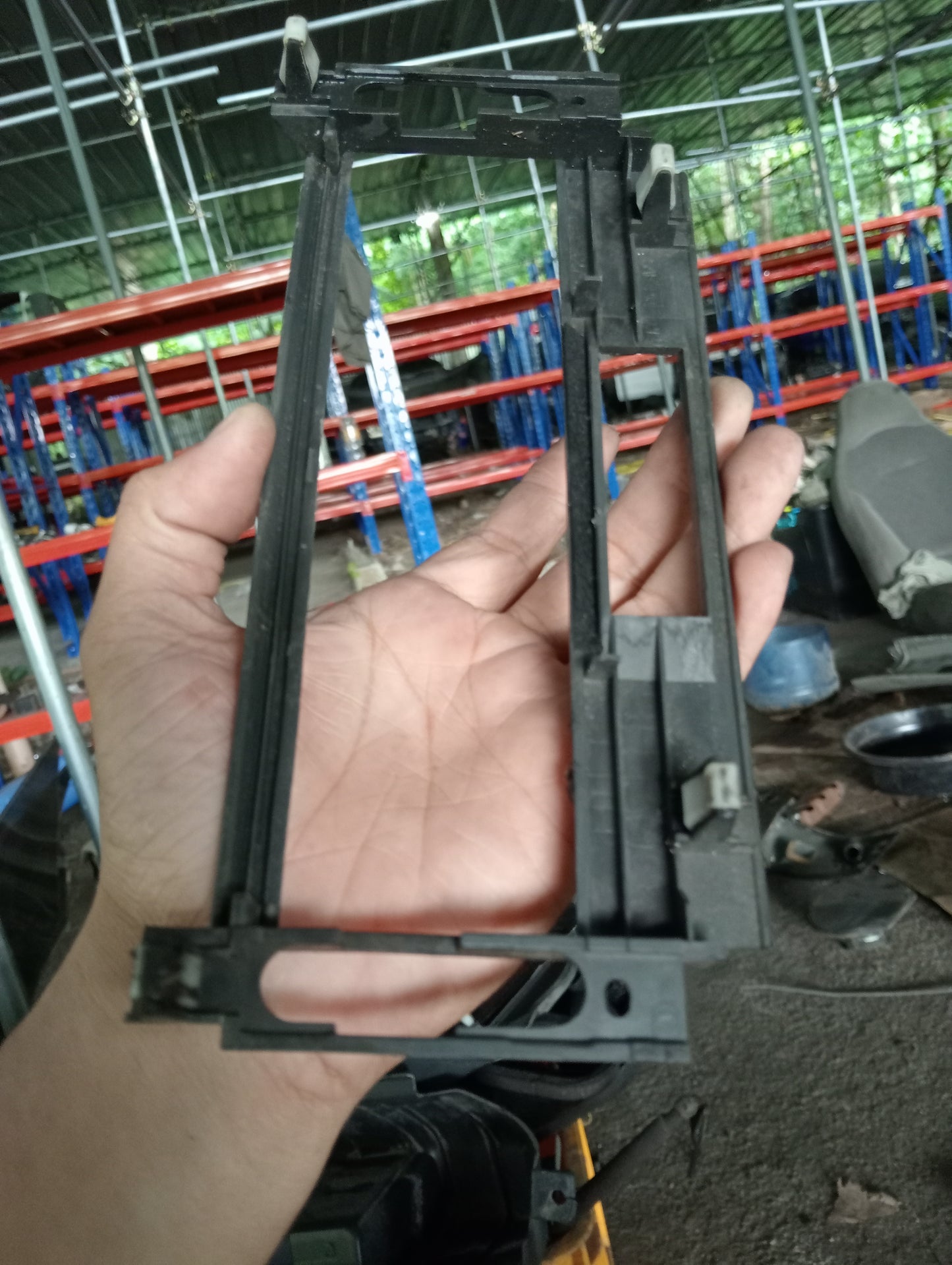 Nissan | X-Trail | Center Frame Cover