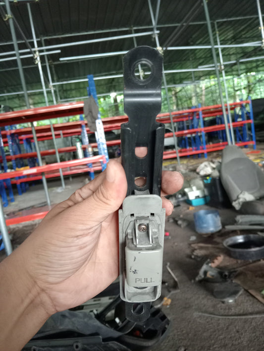 Nissan | X-Trail | Seat Belt Anchor Adjuster