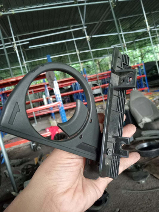 Nissan | X-Trail | Cup Holder