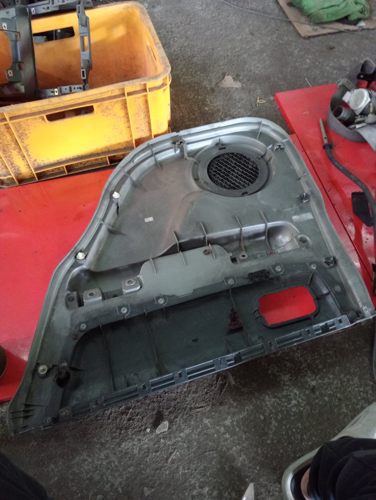 Nissan | X-Trail | Rear Driver Side Door Sidings