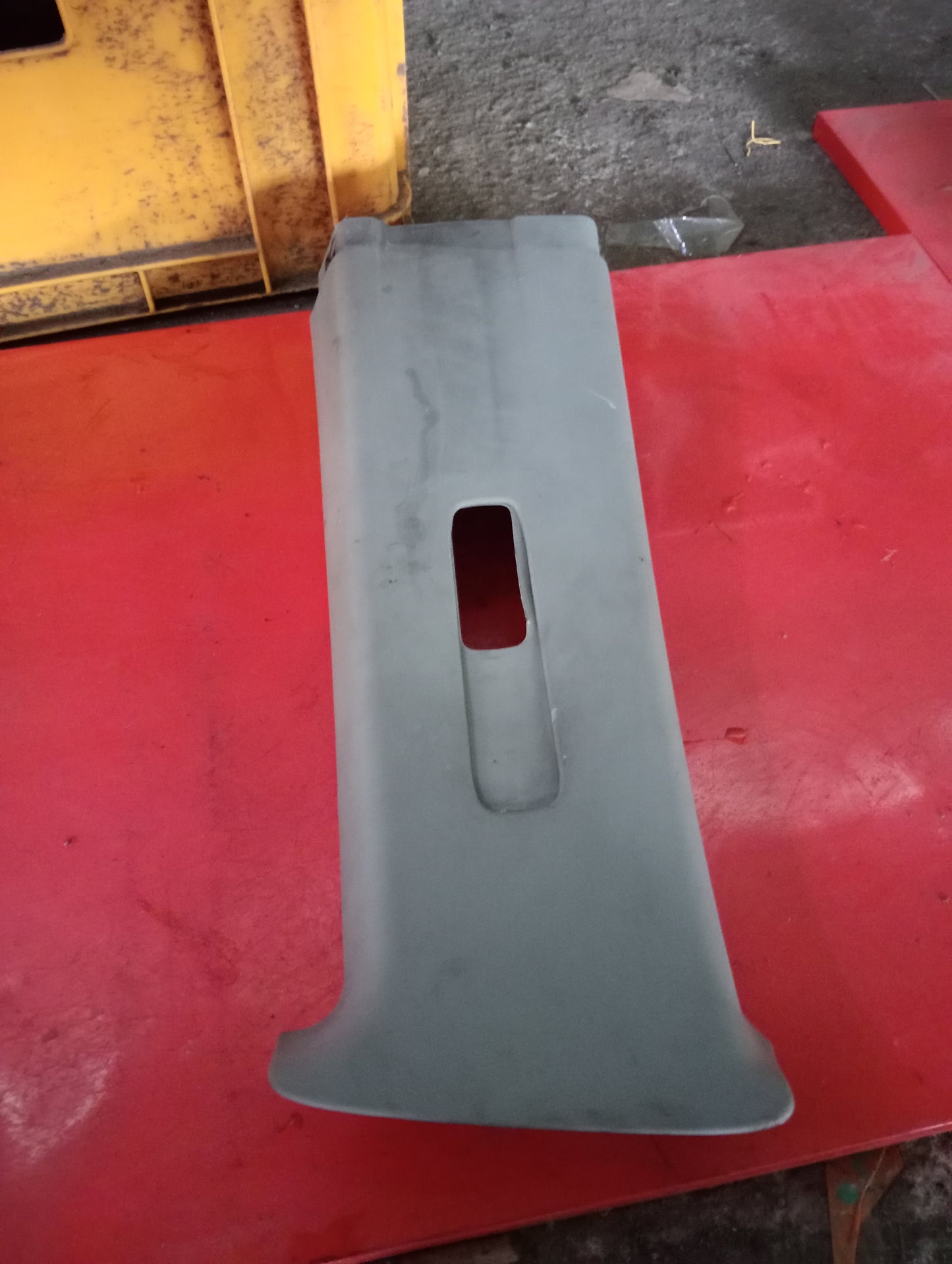 Nissan | X-Trail | Seat Belt Anchor Cover