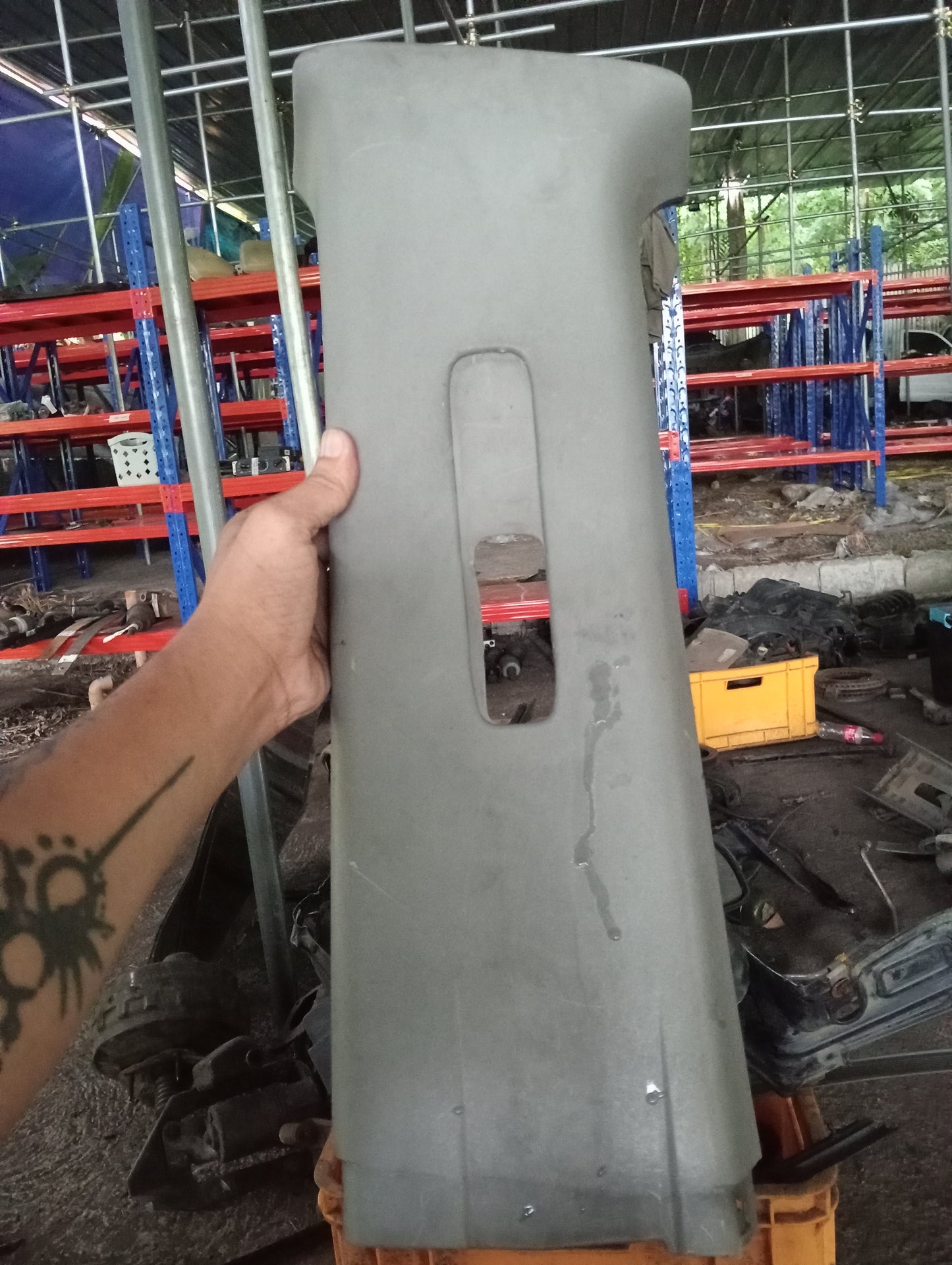 Nissan | X-Trail | Seat Belt Anchor Cover