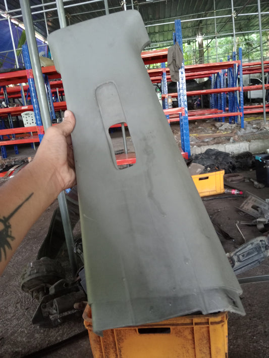 Nissan | X-Trail | Seat Belt Anchor Cover