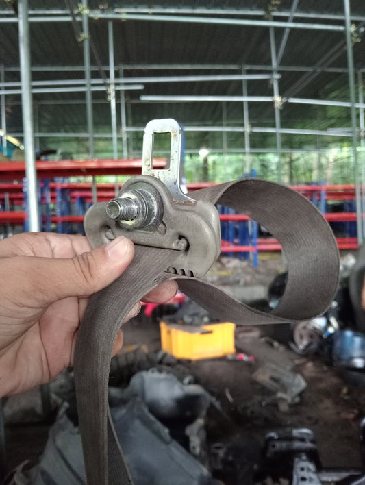 Nissan | X-Trail | Rear Driver Side Seat Belt