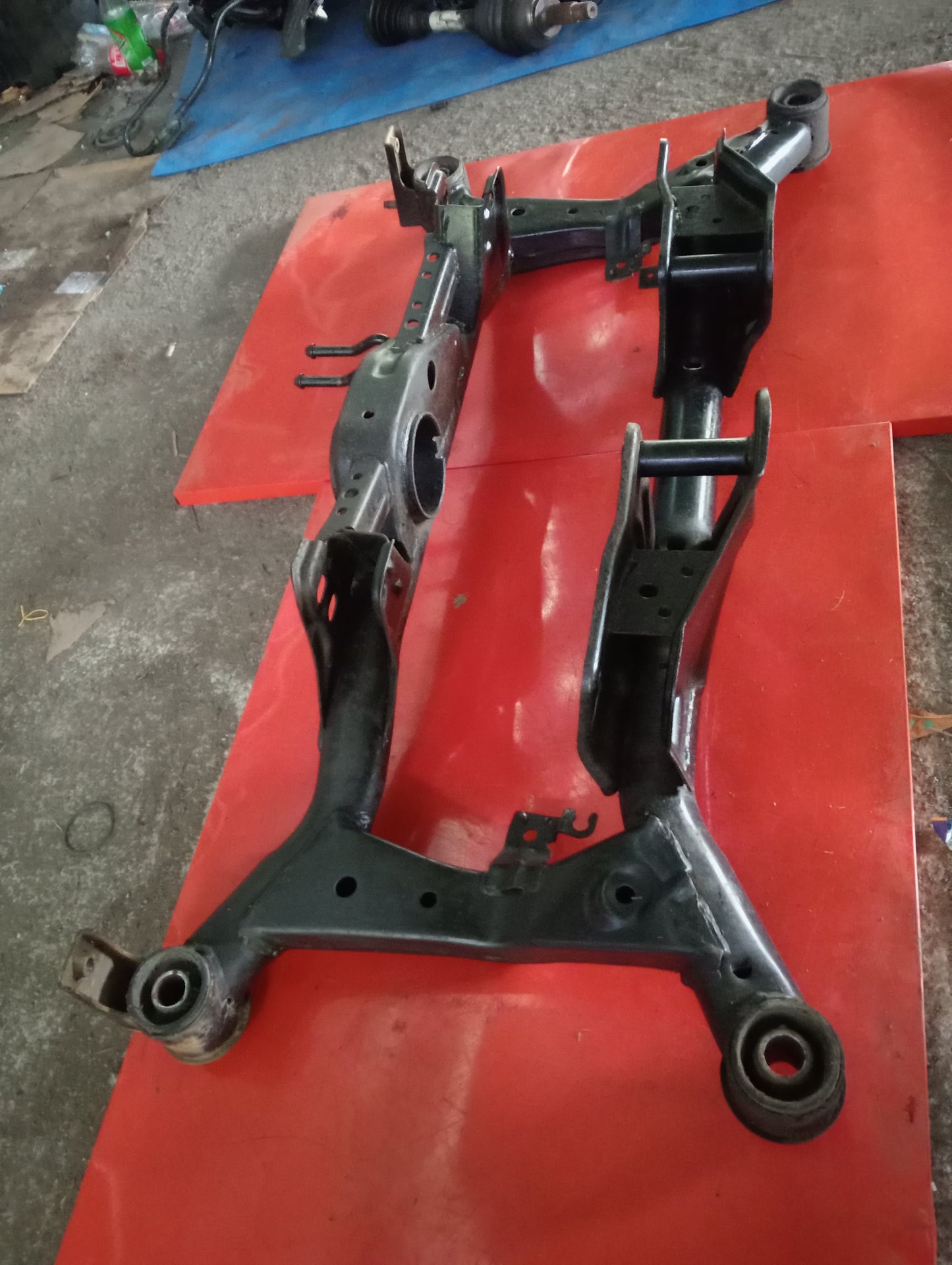 Nissan | X-Trail | Rear Cross Member