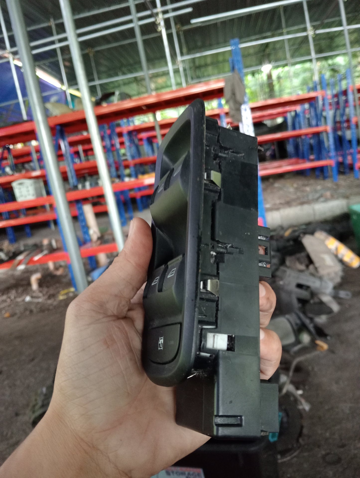 Ford Ecosport | Titanium | Main Window Switch