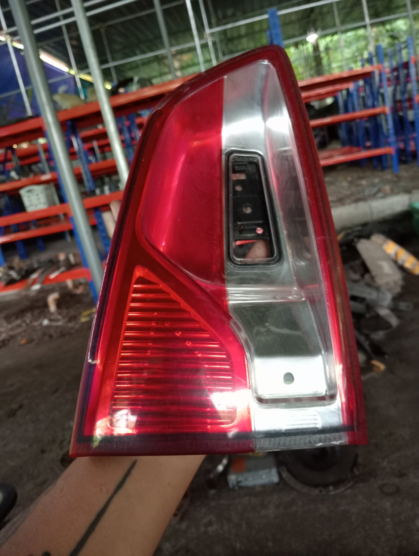 Ford Ecosport | Titanium | Tail Light Driver Side Garnish