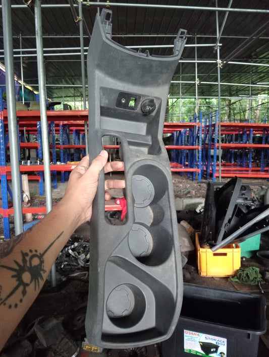 Ford Ecosport | Titanium | Center Cup Holder