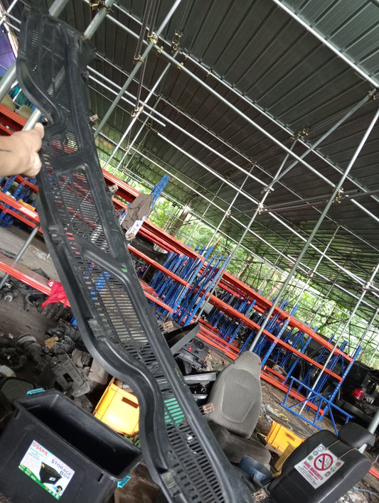 Ford Ecosport | Titanium | Cowl Cover