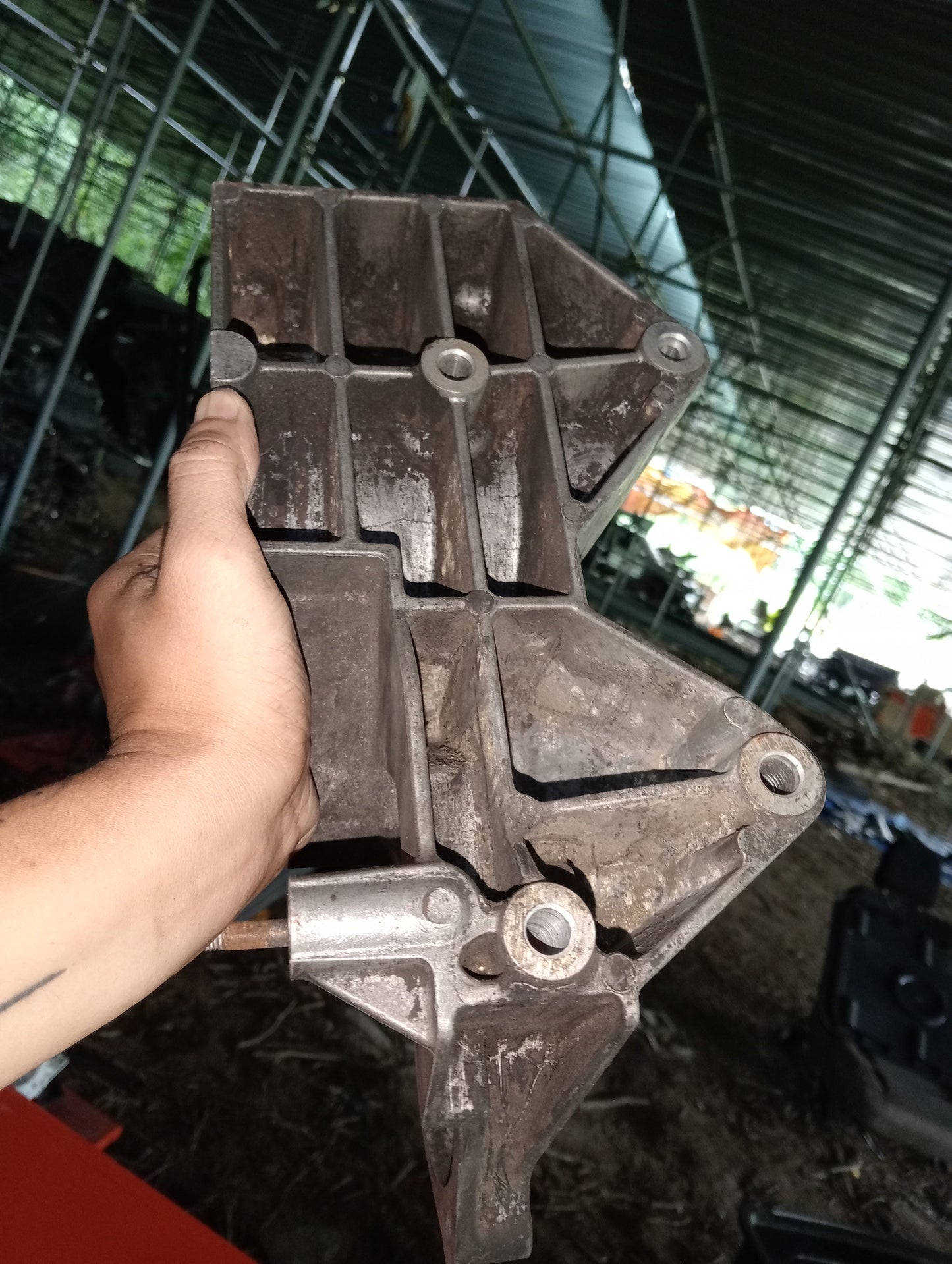 Chevrolet | Aveo | Alternator Bracket