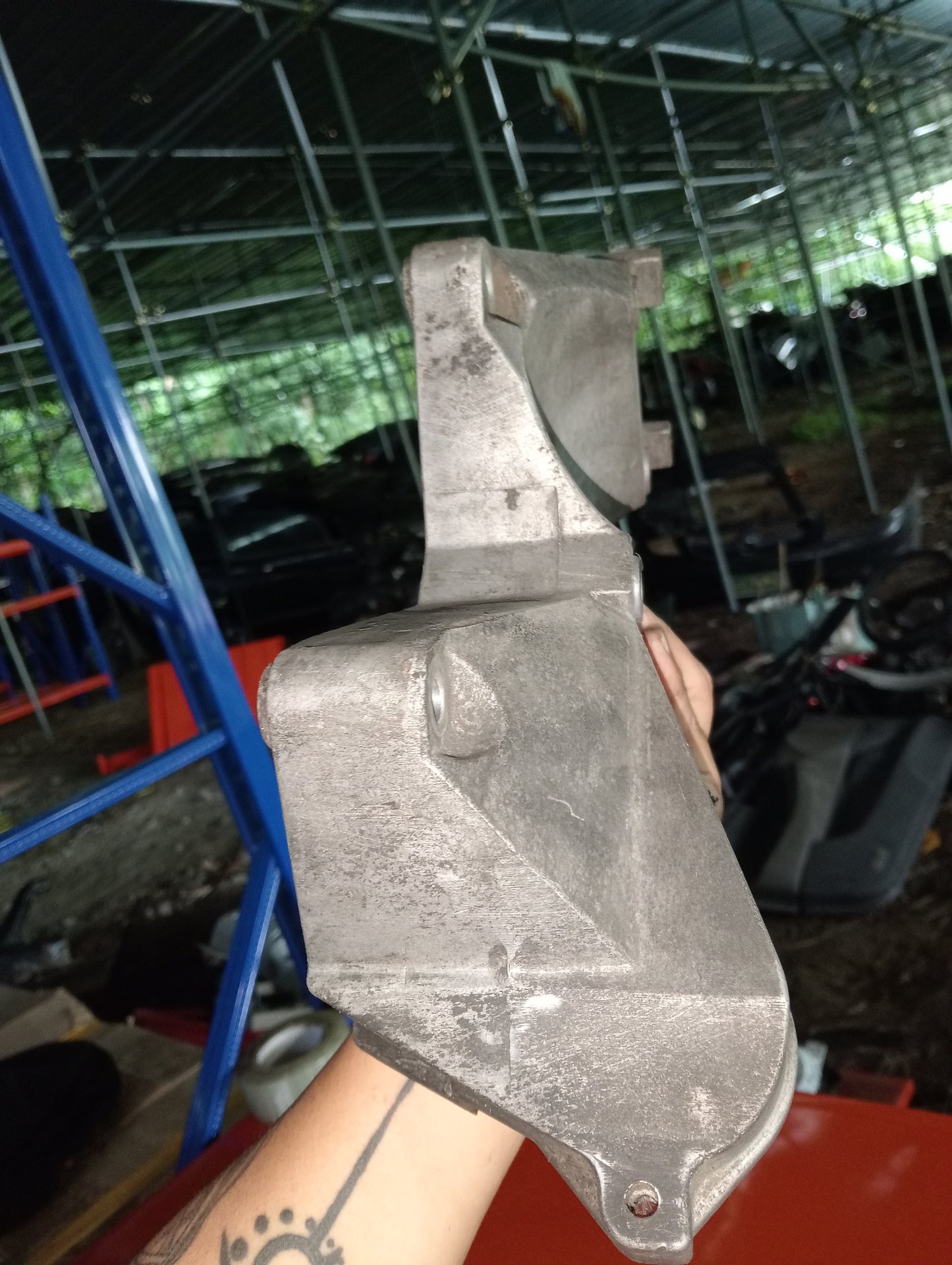 Chevrolet | Aveo | Alternator Bracket