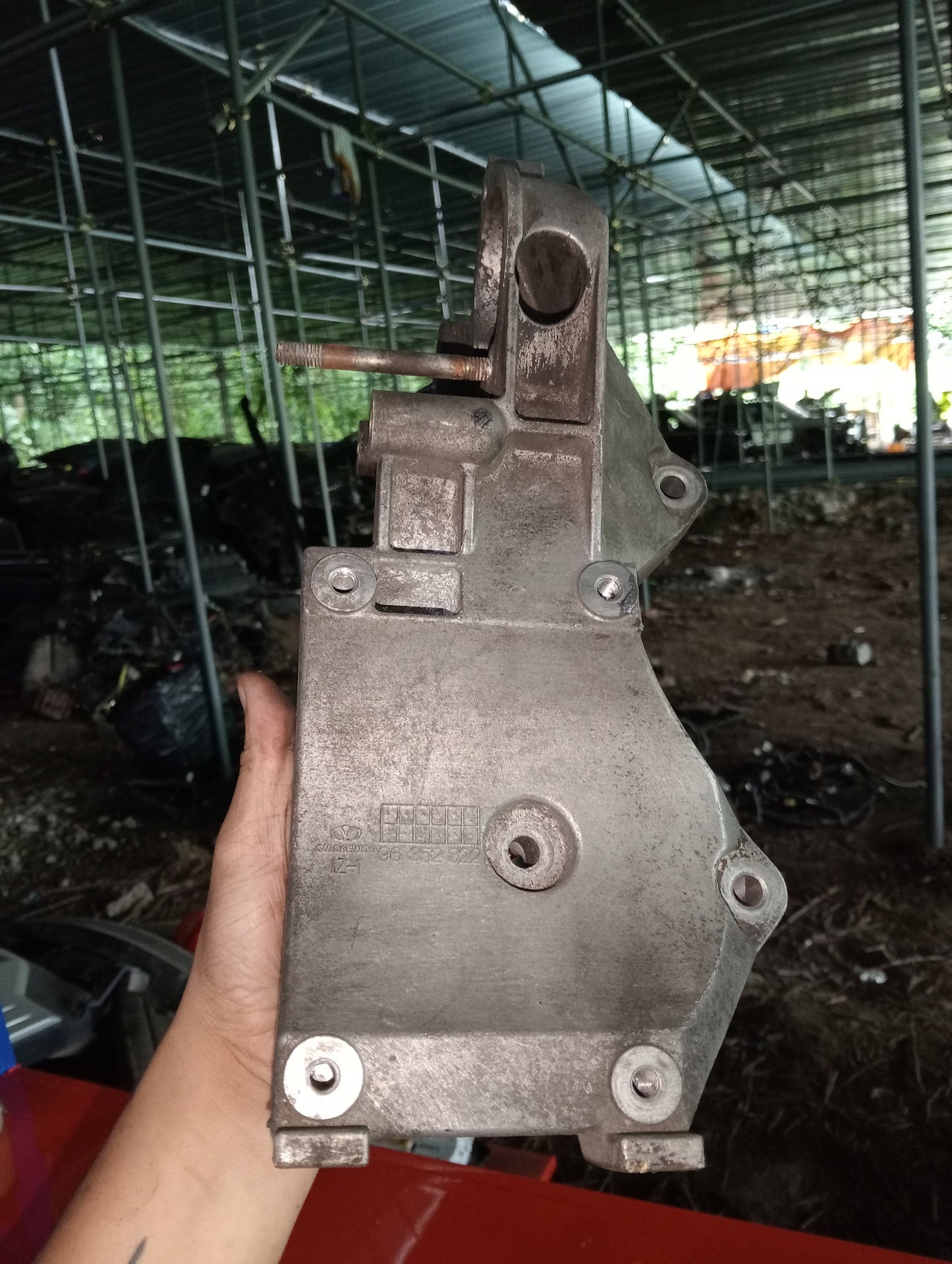 Chevrolet | Aveo | Alternator Bracket