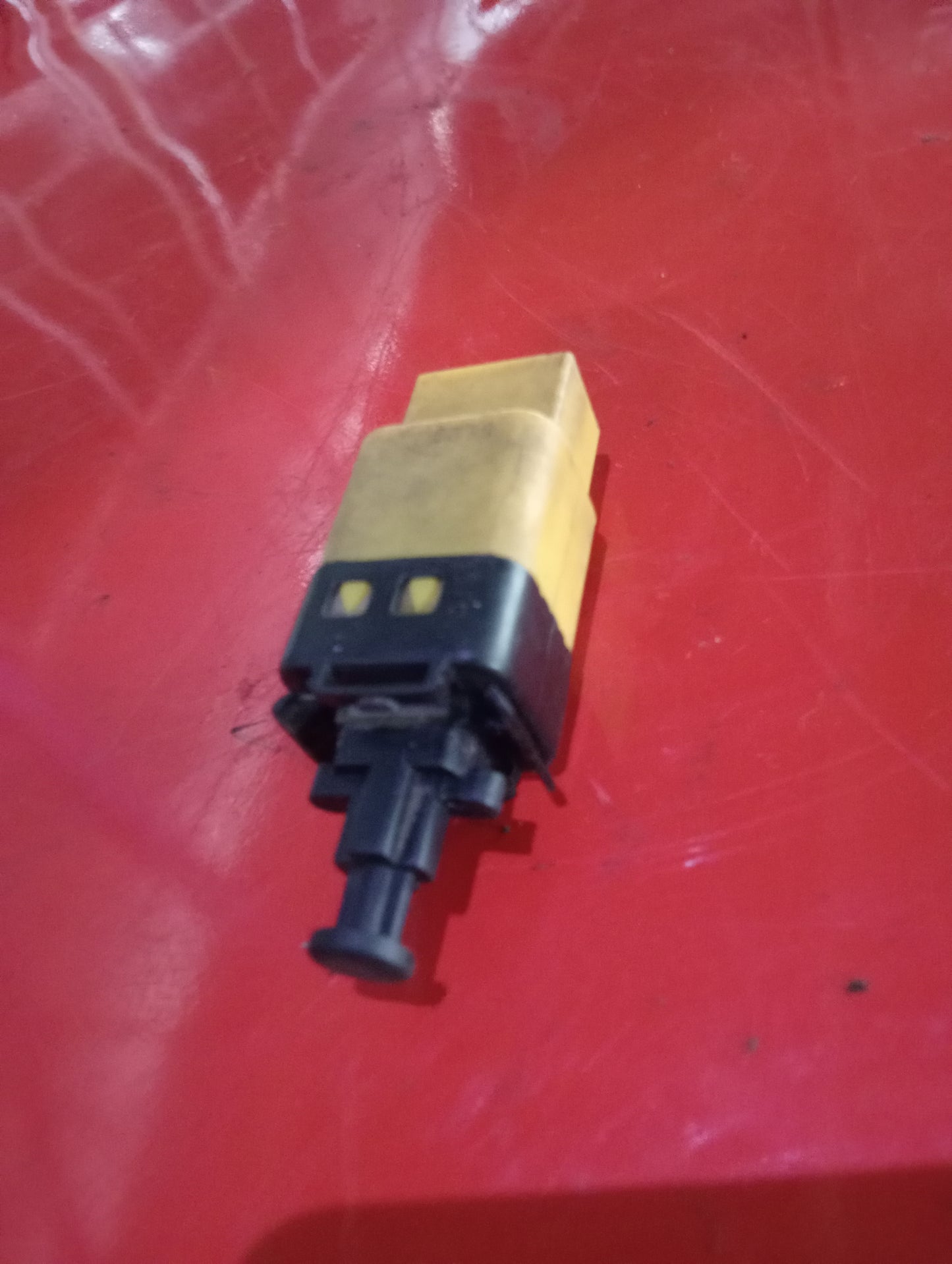 Chevrolet | Aveo | Brake Light Switch