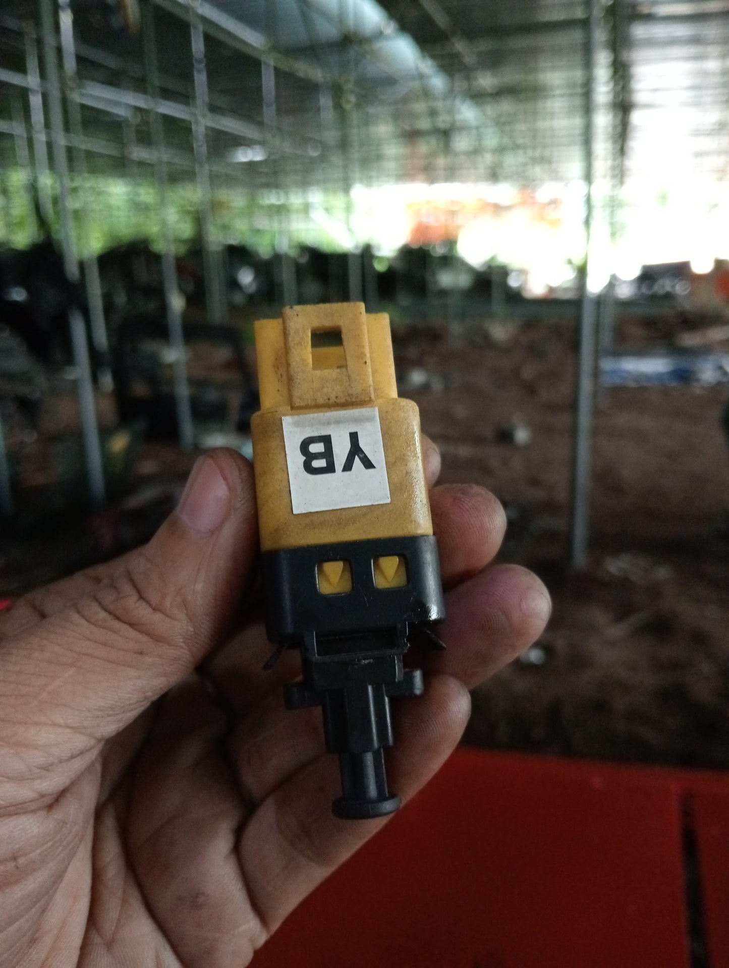 Chevrolet | Aveo | Brake Light Switch