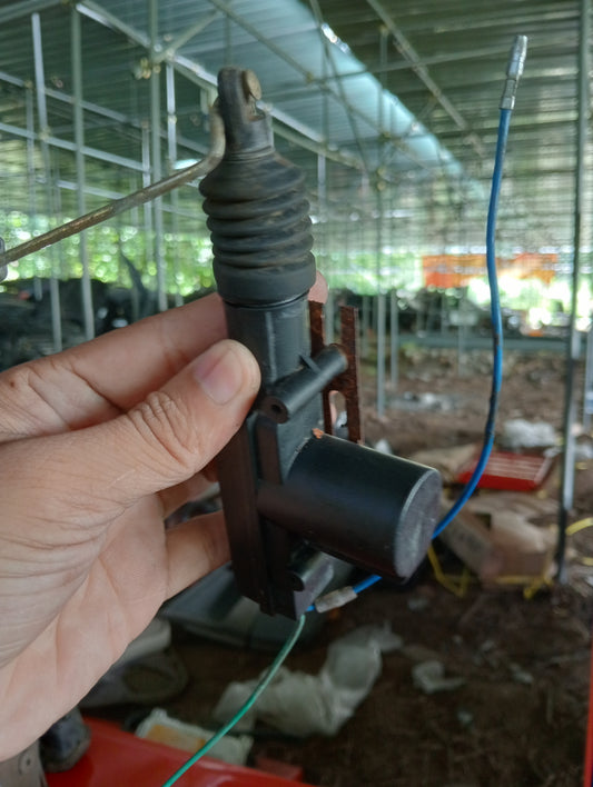 Ford Explorer | Eddie Bauer | Central Switch