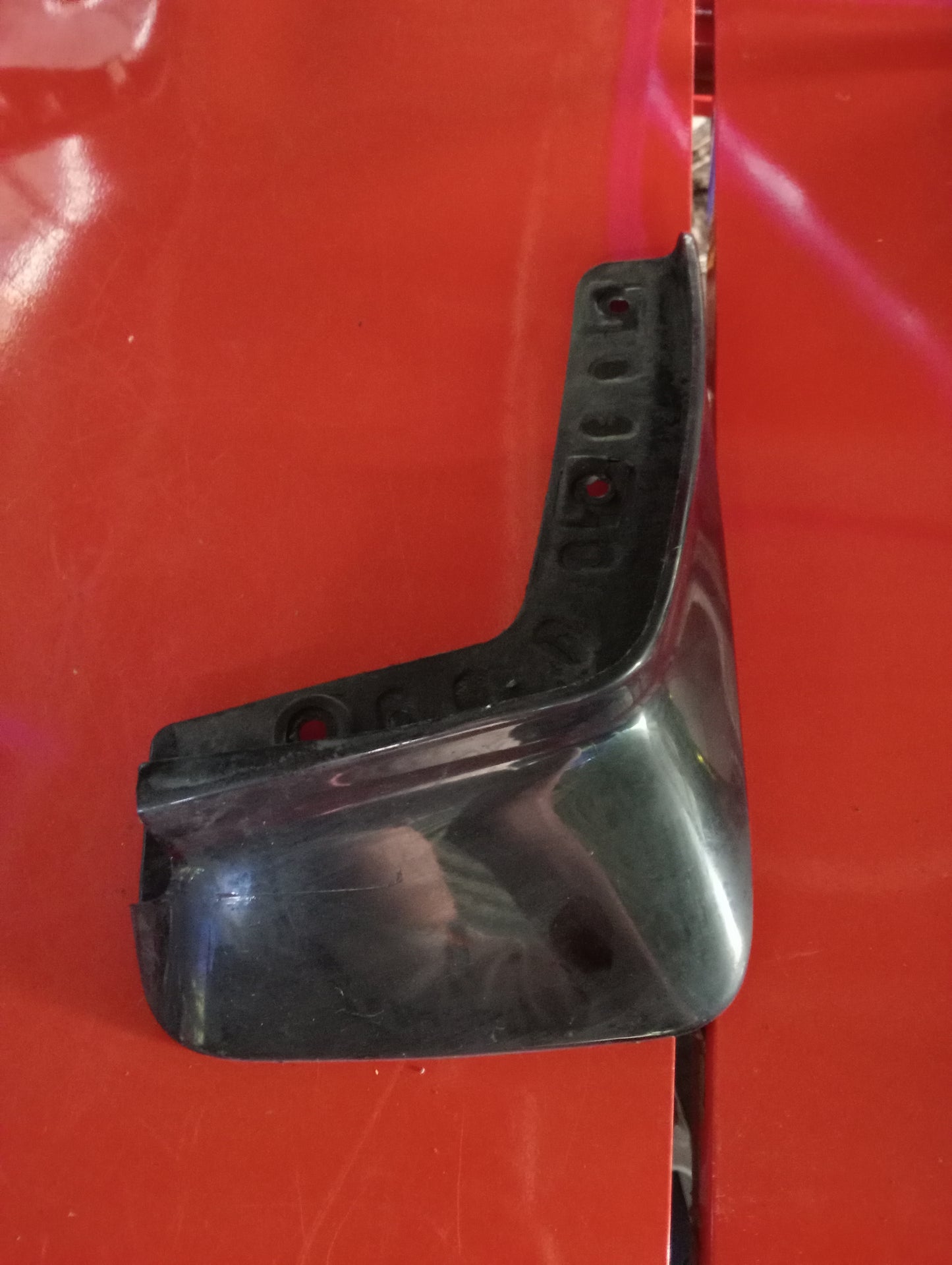 Mitsubishi | Cedia | Passenger Side Mud Guard