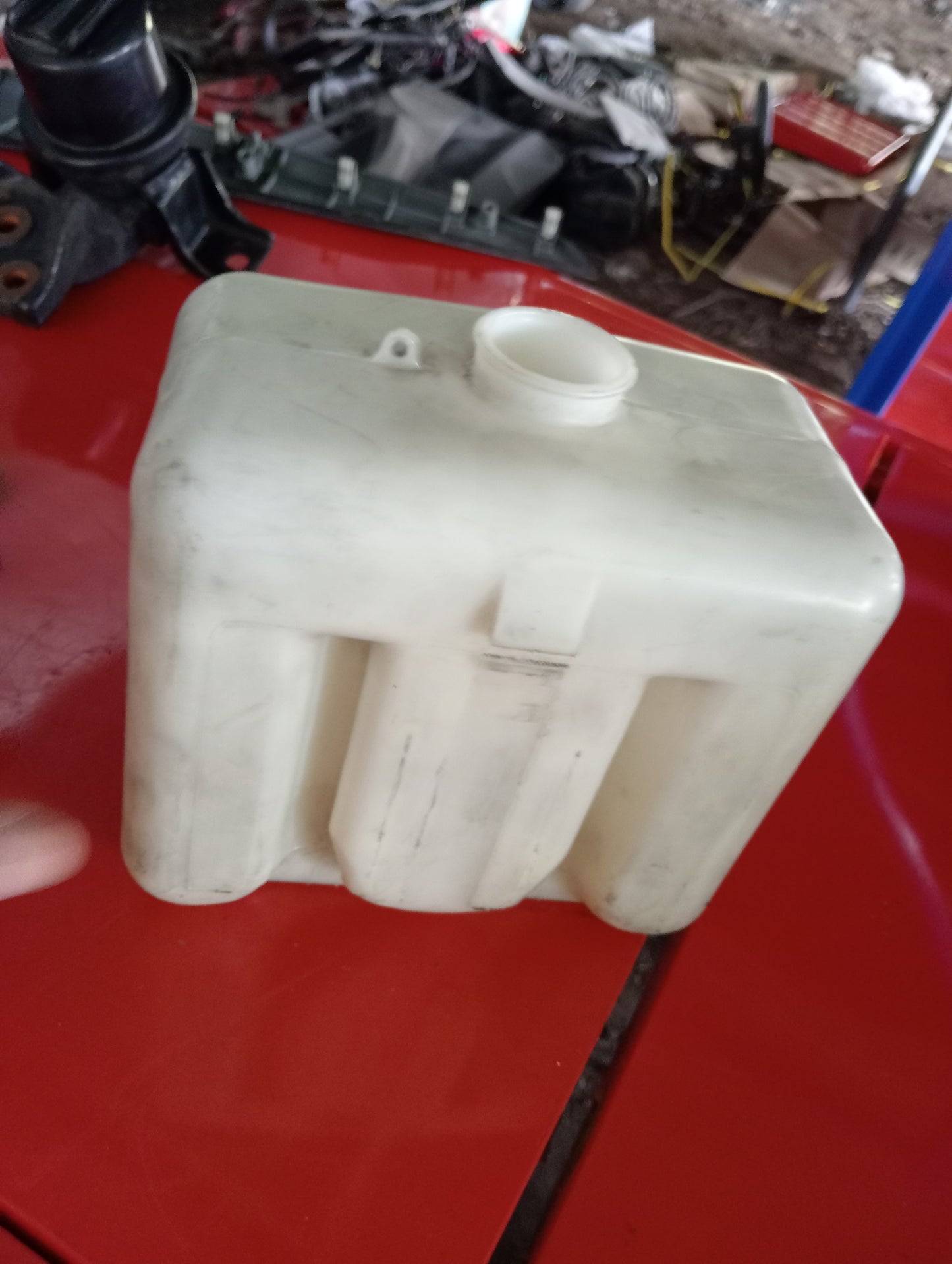 Mitsubishi | Cedia | Washer Tank With Motor (No Cap)