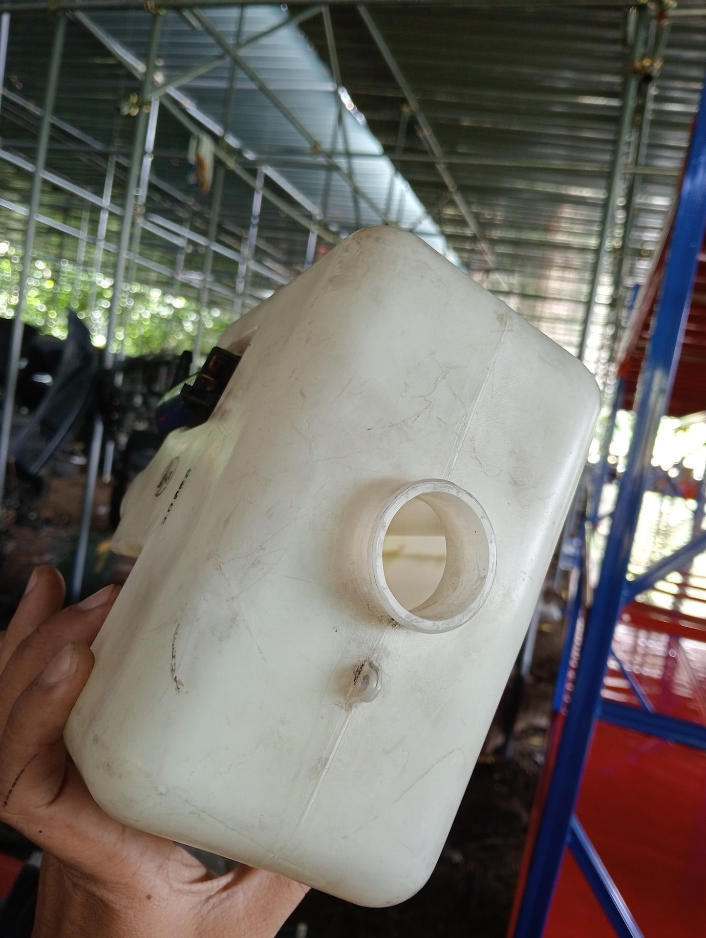 Mitsubishi | Cedia | Washer Tank With Motor (No Cap)