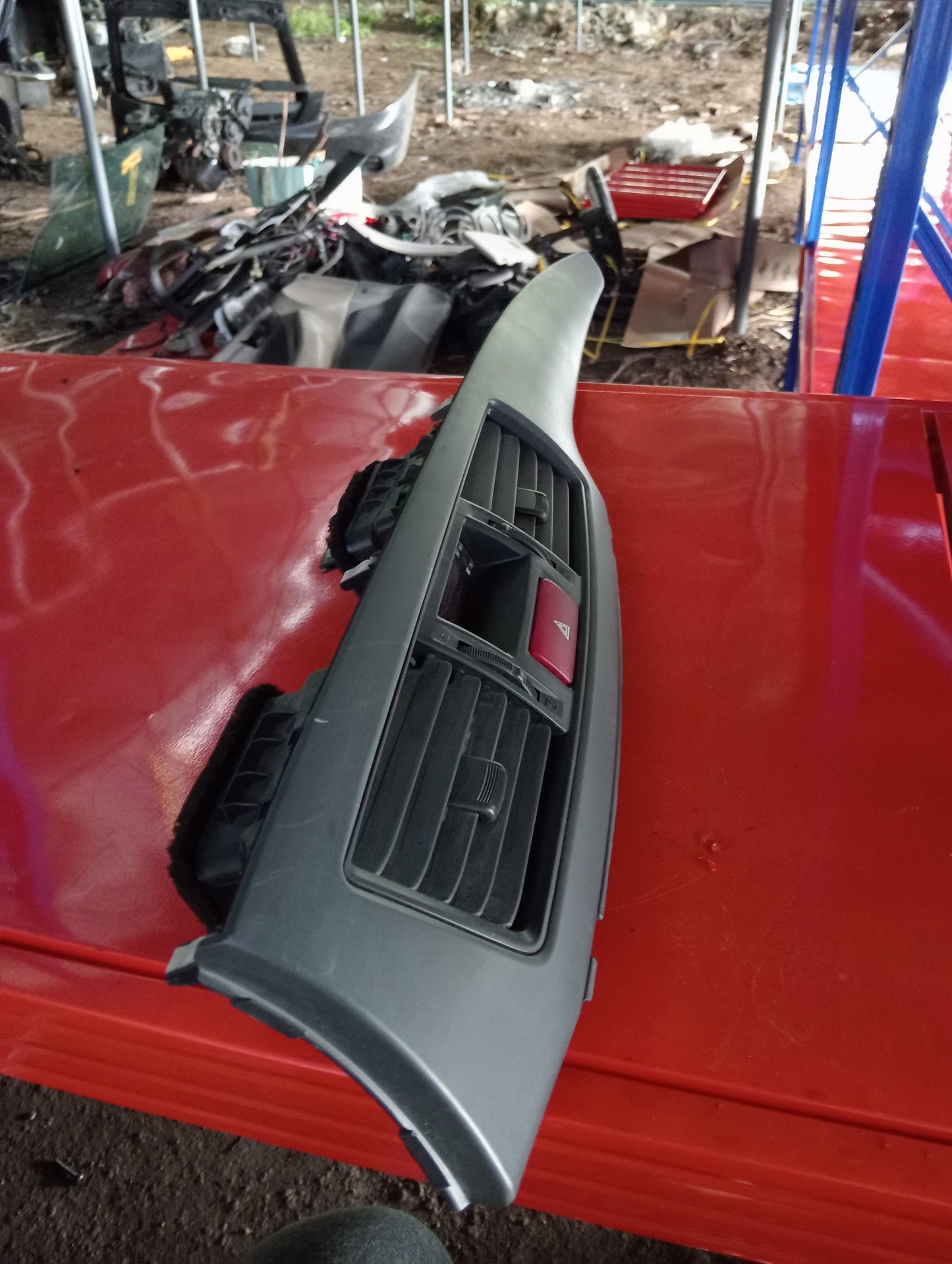 Mitsubishi | Cedia | Center Frame Dashboard With Ac Vents & Hazard Switch