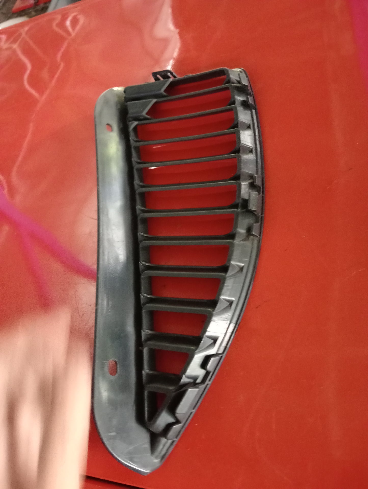 Mitsubishi | Cedia | Inner Grill