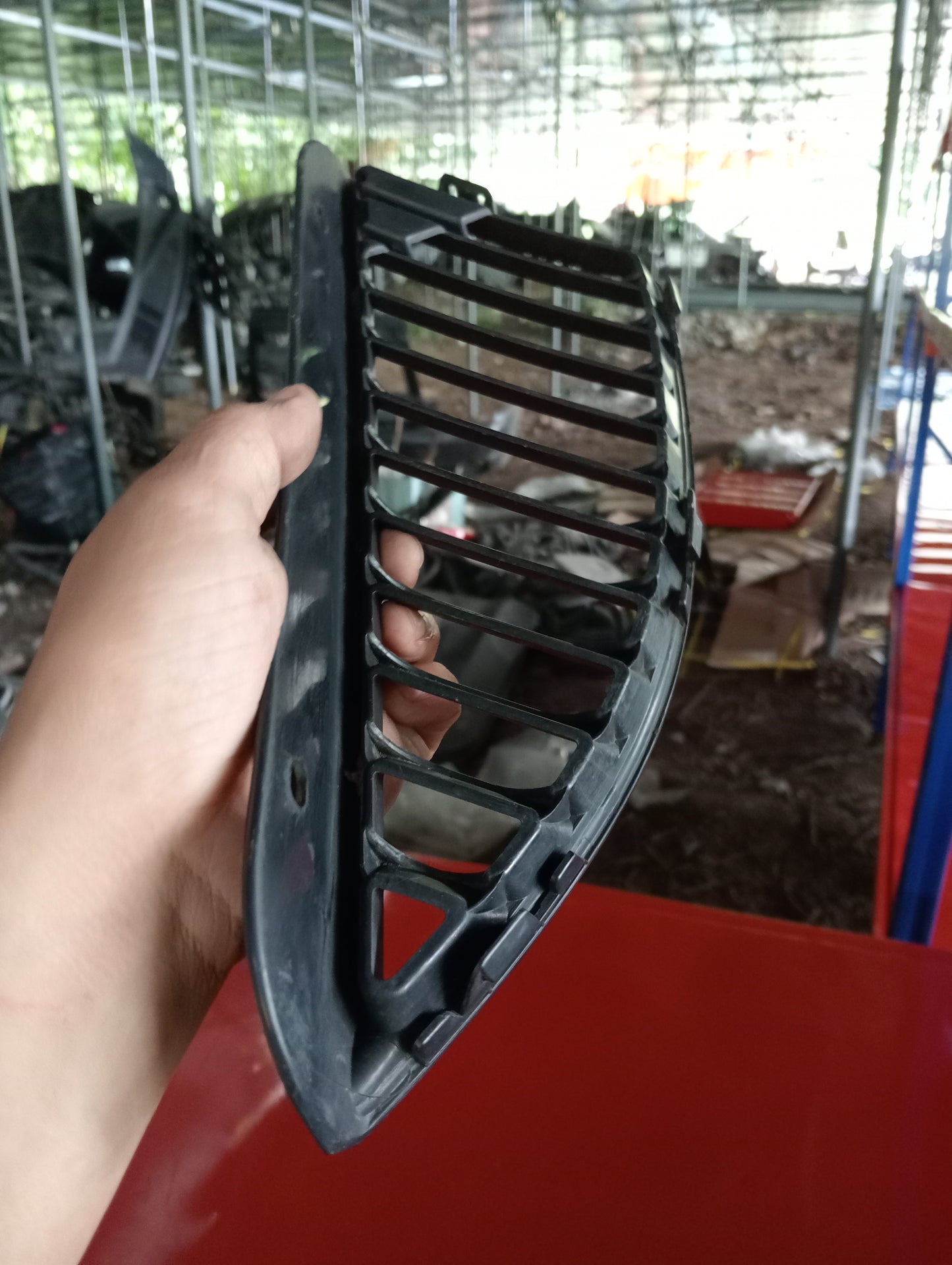 Mitsubishi | Cedia | Inner Grill