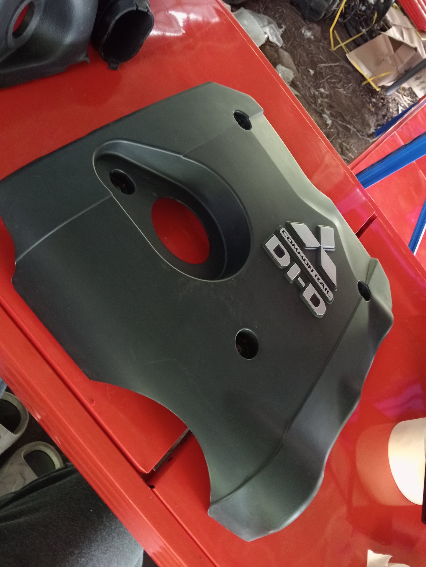 Mitsubishi | Cedia | Engine Cover