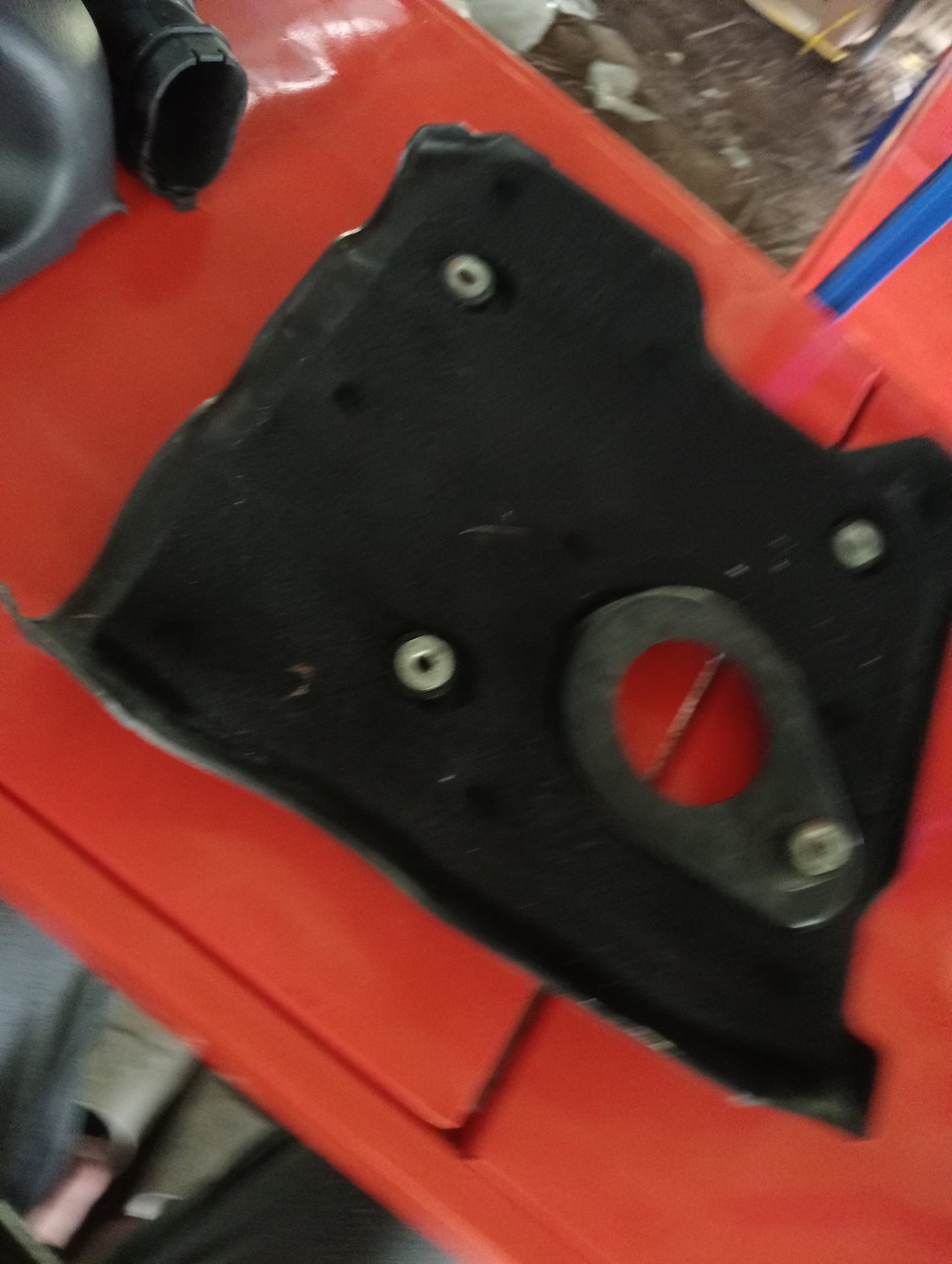 Mitsubishi | Cedia | Engine Cover