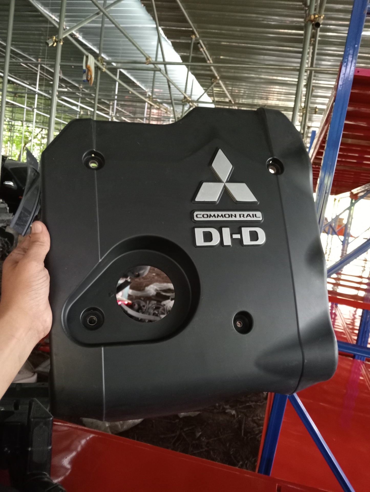 Mitsubishi | Cedia | Engine Cover