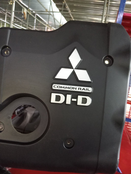 Mitsubishi | Cedia | Engine Cover