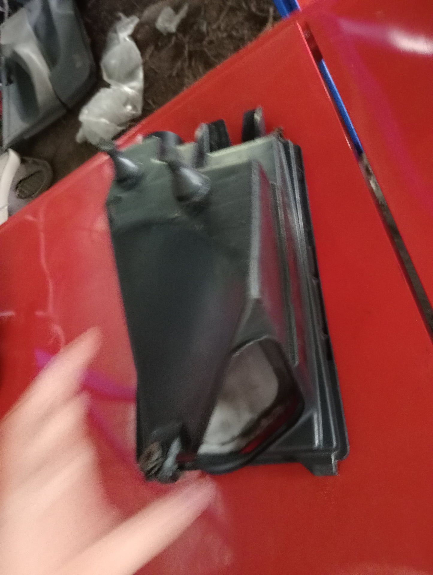 Mitsubishi | Cedia | Upper Air Box Cover