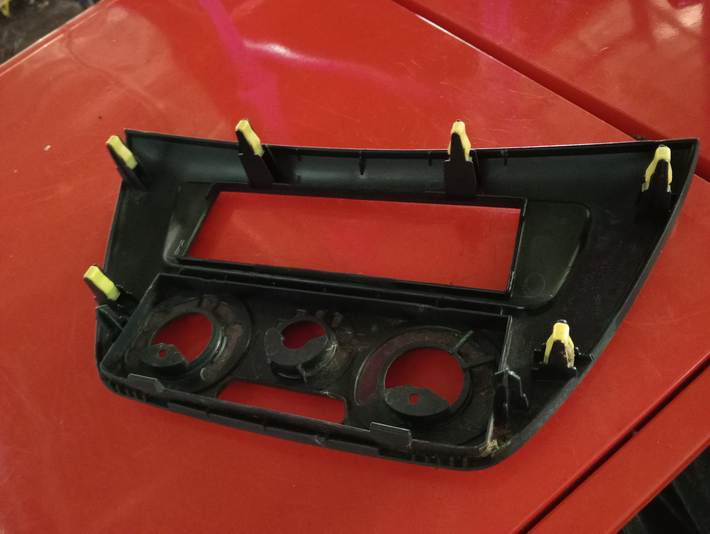 Mitsubishi | Cedia | Climate Control Frame