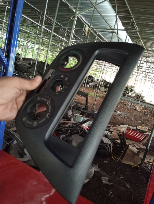 Mitsubishi | Cedia | Climate Control Frame