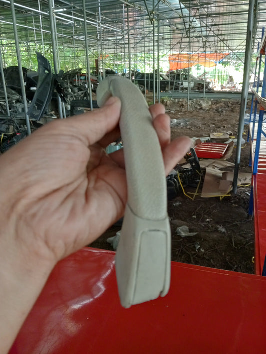 Mitsubishi | Cedia | Ceiling Handle