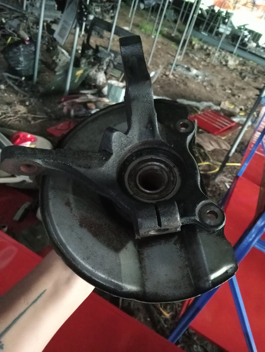 Mitsubishi | Cedia | Wheel Hub Spindle Driver Side