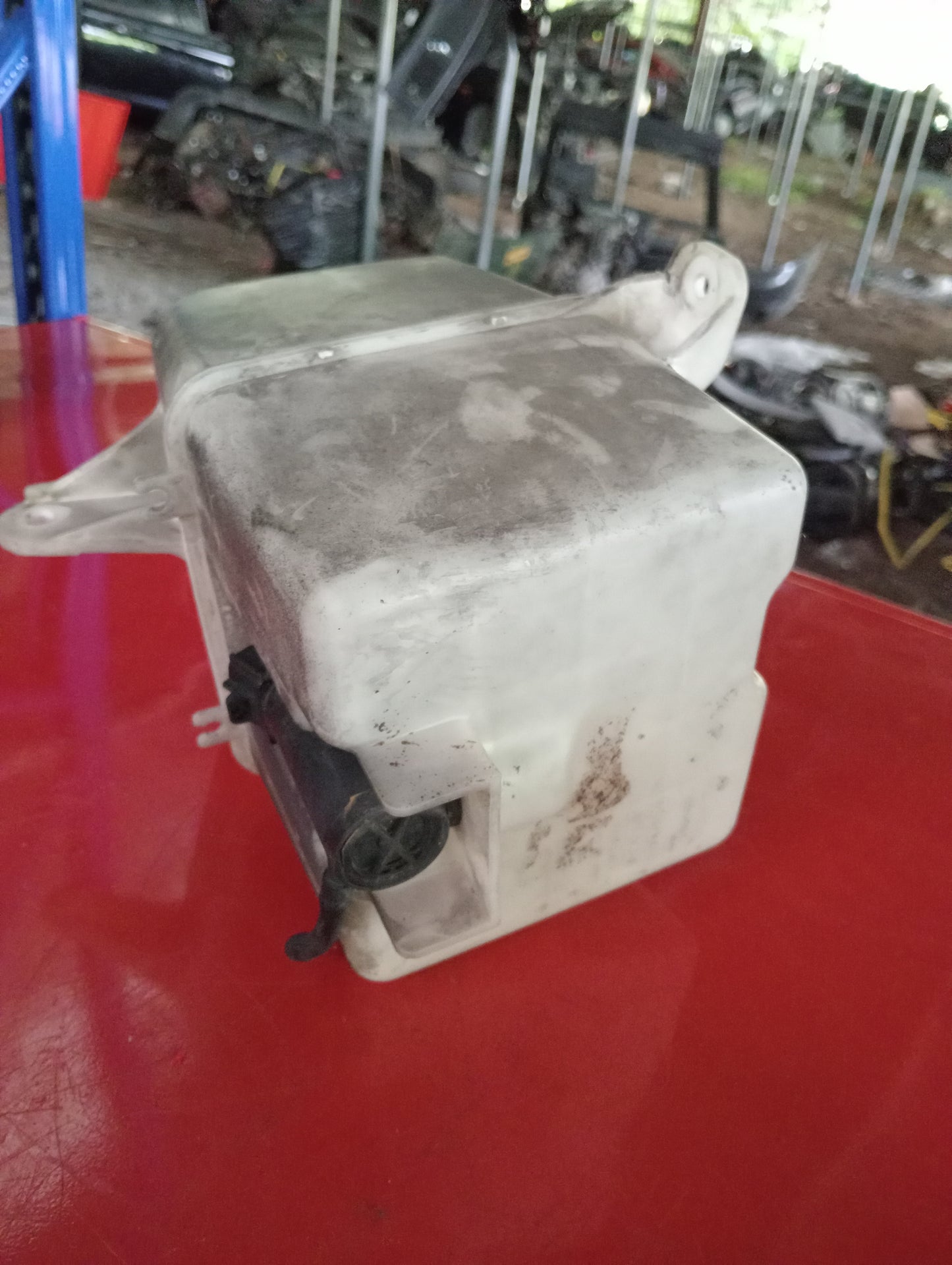 Toyota | Altis | 2005 | Washer Tank With Motor (No Cap)