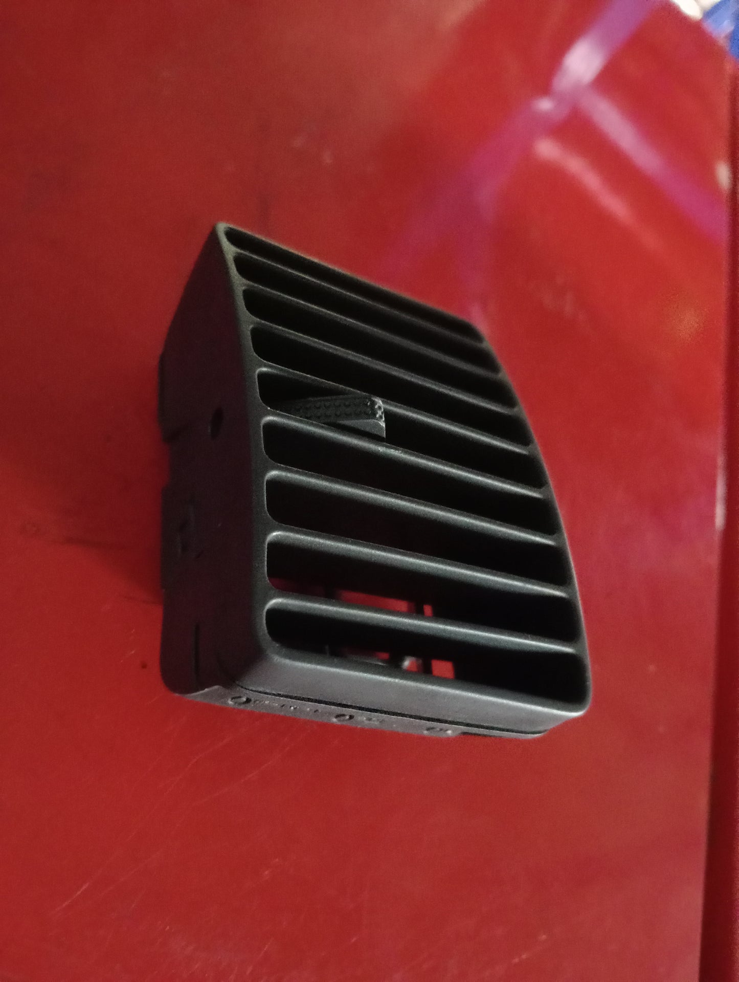Toyota | Altis | 2005 | AC Louver Passenger Side